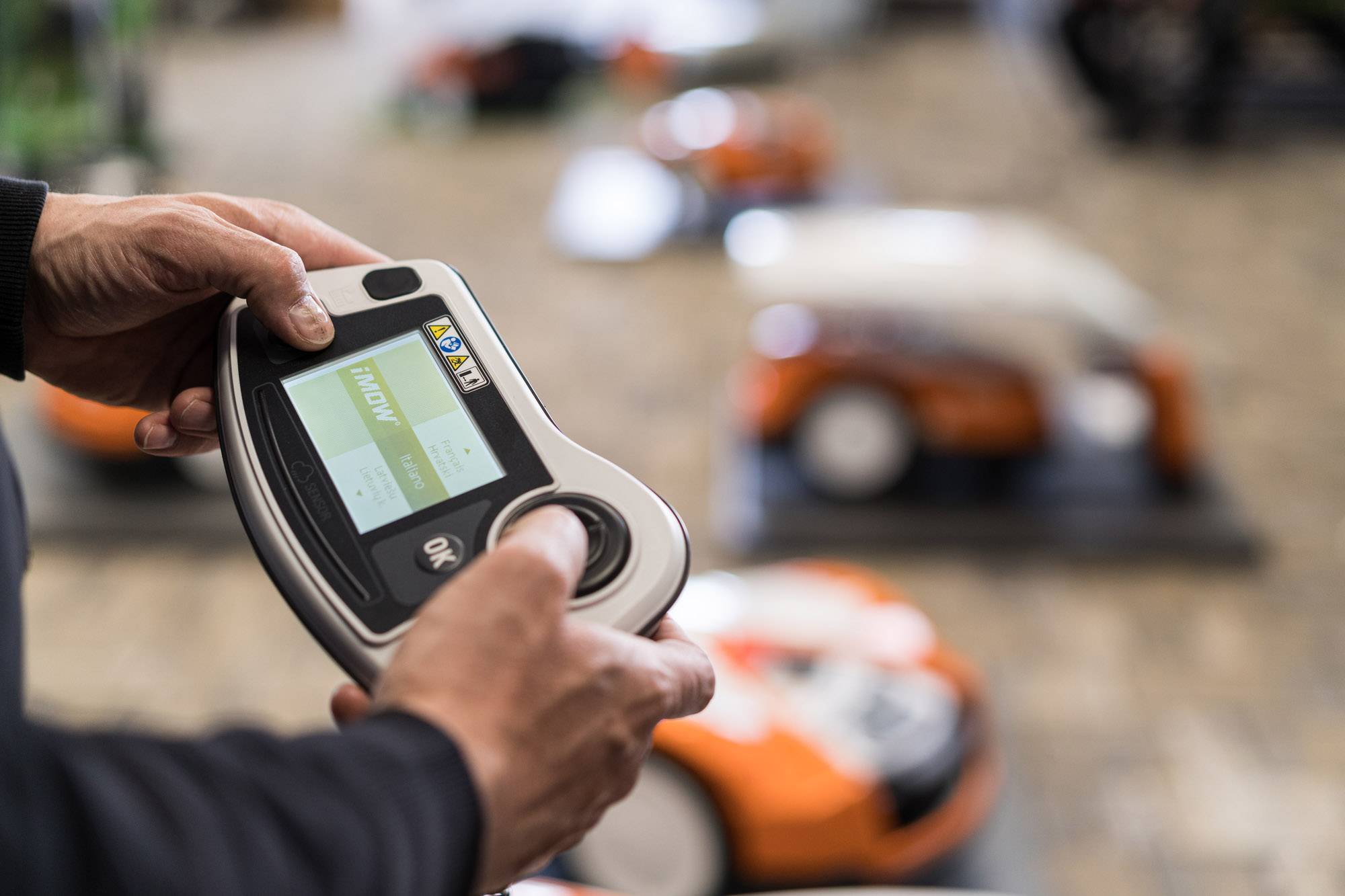 robot-taglia-rasa-erba-como-monza-brianza-05