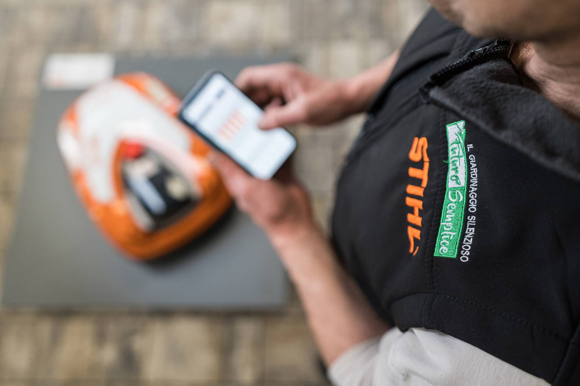 robot-taglia-erba-app-assistenza-como-monza-brianza-1