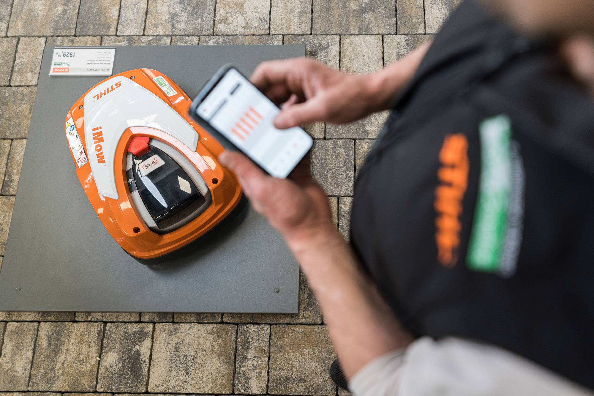 robot-taglia-erba-app-assistenza-como-monza-brianza-3