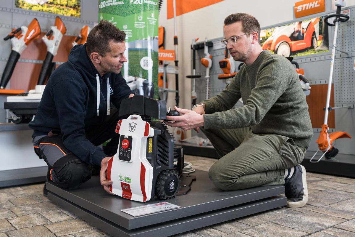 robot-taglia-rasa-erba-ambrogio-como-monza-brianza-04